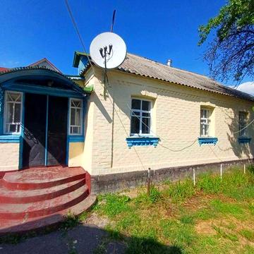 Продаж будинку в центрі смт Рокитне, Білоцерківський район Київська область