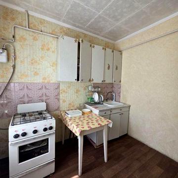 Продам двокімнатну квартиру на лівому березі