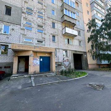 Продам 3 к/к, в районі ринку “Колос»,