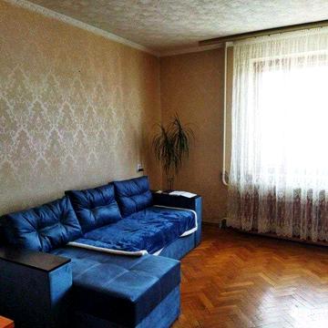 Здається 3к квартира в центрі міста.