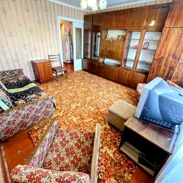 Здам 2 кімнатну квартиру центр можливо помісячно