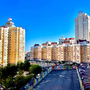 Володимира Івасюка просп. (Героїв Сталінграду), 6