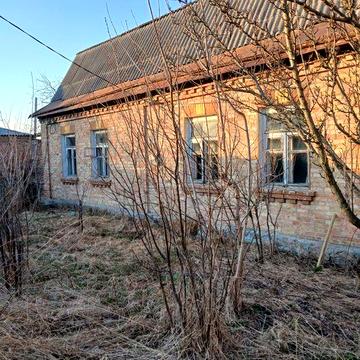 16 соток в с. Тарасівка з будинком під капітальний ремонт.