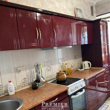 Продам 1 кімнатну квартиру в гарному стані.
