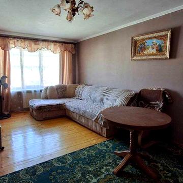 Продаж 3 к. квартири Надвірна, центр, 66 м2, двостороння, балкони