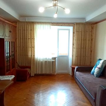Петра Ніщинського вул., 6
