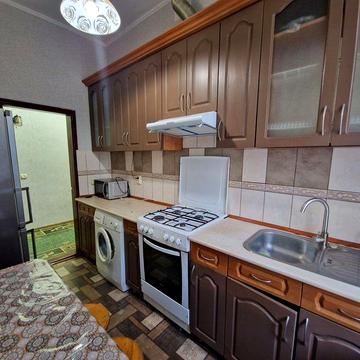 Продаж 2х кімгатної квартири.Сталінка. Рн. Вал