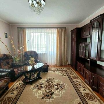 Трикімнатна квартира в центрі Чемерівців (Хмельницька обл.)