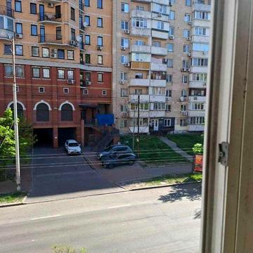 Продам унікальну 3 кімнатну квартиру в центрі Києва