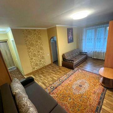 Оренда 1-кімнатної квартири з меблями та всіма зручностями, готова до заселення, в центрі(район медичного університету)