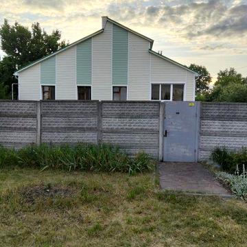 Будинок жилий, 100 м2, 0.2 га, гараж / підвал / сад