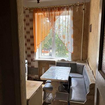 Сдаем 2 комнатную «сталинку» Терновской район, 17 квартал.