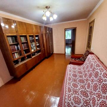 Продам 2 кімнатну квартиру вул.Відінська