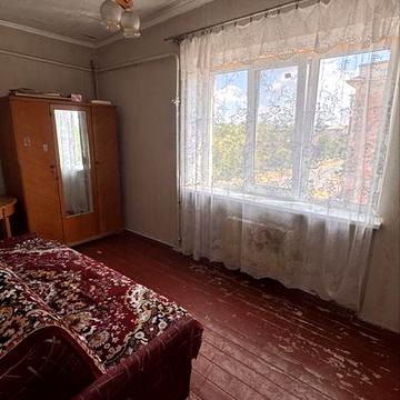 Продам 2-кімнатну квартуру  район Перлини