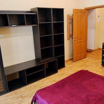 Сдам 2к, комнатную,Госпром,М.Научная,длительно