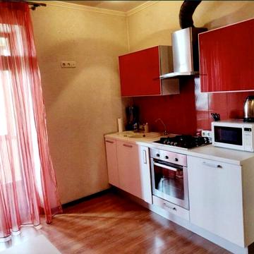 Продам 2 комнатную квартиру, Сумской рынок, Центр
