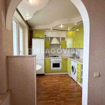 Продаж двокімнатної квартири м.Київ,вул.Березняківська 30