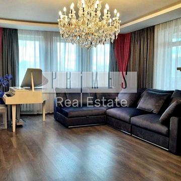 Продаж 3-кімнатної квартири 117 м² Голосіївський район, вул. Саперно-Слобідська