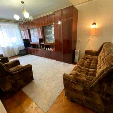 Продам 2-х комнатную квартиру м. Масельского.
