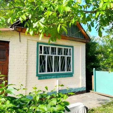 Продаються дві дачі поряд на Сады 2