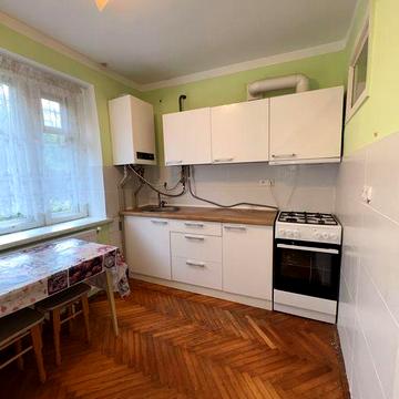Оренда біля ТЦ Велмарт по вул. Коновальця
