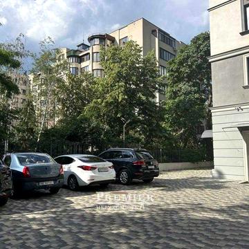 Продається однокімнатна квартира - студія на проспекте Шевченко / парк Перемоги