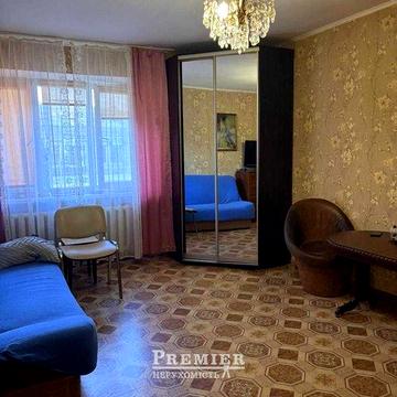 Простора 1-кімнатна квартира в сталінському будинку біля «Привозу», центр міста Газ 10хв від моря