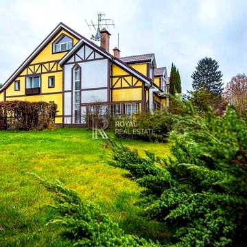 Продаж Будинок Велика Солтанівка 9 кімнат 500 м² Ділянка 40 соток Вид на воду Сауна Генератор Гараж Ліс Тераса