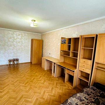 Продам 1-к квартиру, 7/9 пов, на Таїрова, Ак.Глушко/Ільфа та Петрова (3-334-657 ОФ)