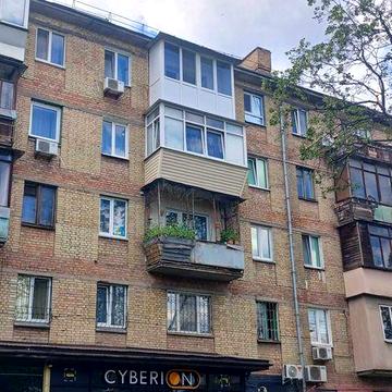 Продаж 3 кім.кв на Каденюка 13