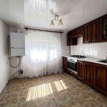 Продається 3к квартира в Гнівані