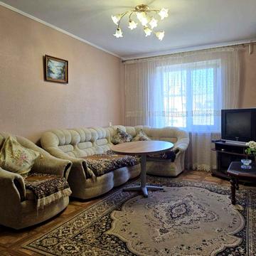 Продаю 3 к. кв.ул. Космонавтов /р-н Строительного рынка/