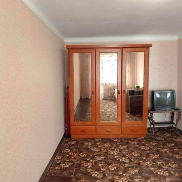 Продам однокімнатну квартиру,Олександрівський рн