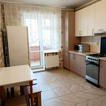 Оренда 1 кімнатна квартира Озерна
