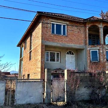 Продається  чудова та перспективна  новобудова в селі Стеблівка