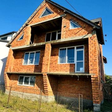 Продаж новобудови в селищі Вишково