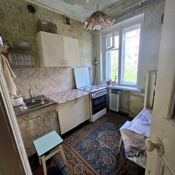 Продам 2 кімнатну квартиру вул. Вереснева 14/39 Дарницький р-н метро Бориспільська