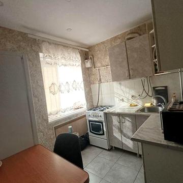Продаж 2-х кім. квартири біля 8 школи