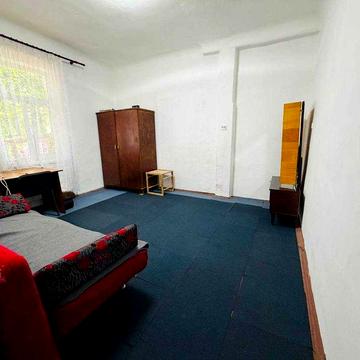 Здам частину будинку 60м2, ділянка 4 сотки, вул. Северинівська