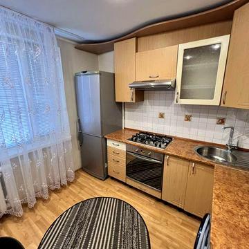 Довгострокова оренда двокімнатної квартири ПЗР (ЮЗР) В. Вергая 34