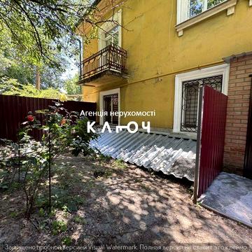 Здам 2к квартиру в ЦЕНТРІ з невеличким двориком!