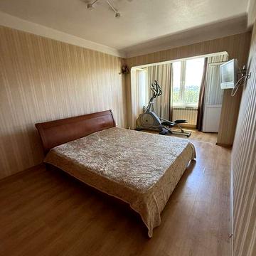 Продам 2-ну квартиру біля Русанівського каналу