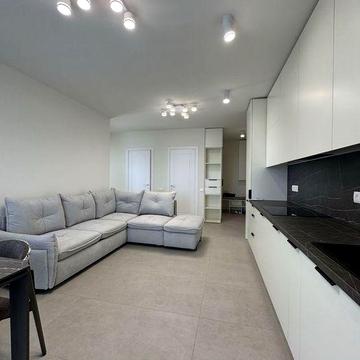 Продаж видової 2 кімнатної квартири West Towers ЖК West Towers