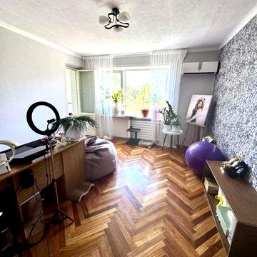 Продаж 2-кімнатної  квартири у Дніпровському районі