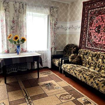 Продаж 1/2 будинку з окремим входом , гаражеи , заіздом для авто