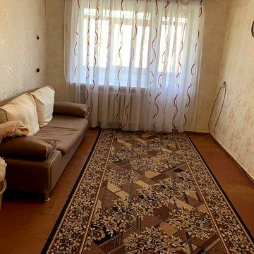 Сдам 1 ком на Грушевського біля ринку 5000