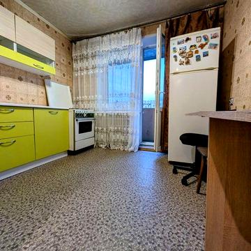Сдается 2 ком. кв. Тополь 2! С тремя балконами!