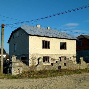 Продаж жилого цегляного будинку в смт Брошнів-Осада