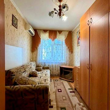 Продаю 2-кімнатну квартиру, Ліски, на розі вулиць Є. Логінова та Курортної. Ц5