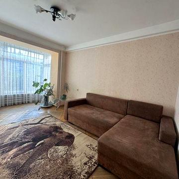 Продаж 2к квартири 50м2 Севастопольська пл.